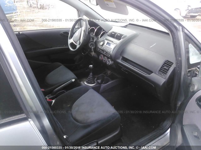 JHMGD37617S063149 - 2007 HONDA FIT S SILVER photo 5