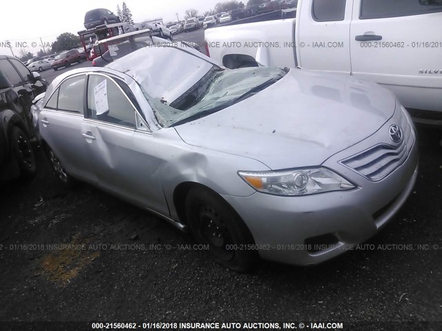 4T1BF3EK5BU660903 - 2011 TOYOTA CAMRY SE/LE/XLE Серебристый фото 1