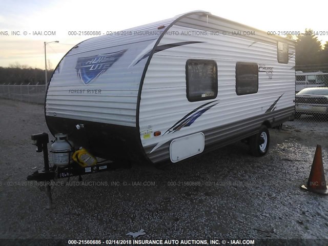 4X4TSMU11H7413218 - 2017 FOREST RIVER SALEM CRUISE LITE  WHITE photo 2