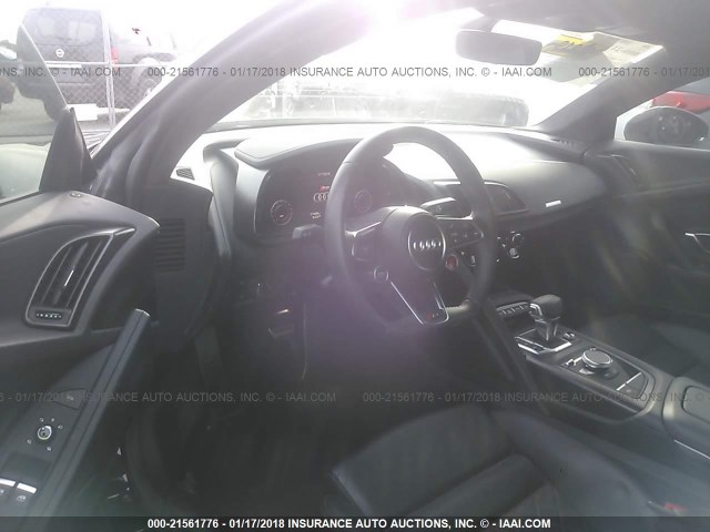 WUAEAAFX8H7901183 - 2017 AUDI R8 5.2 QUATTRO BLACK photo 5