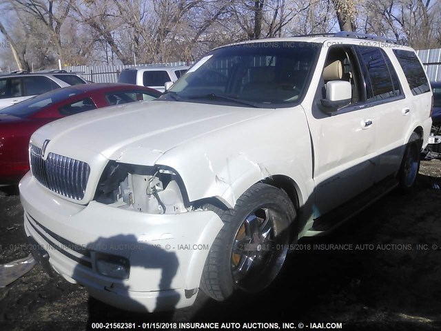 5LMFU28536LJ20952 - 2006 LINCOLN NAVIGATOR CREAM photo 2