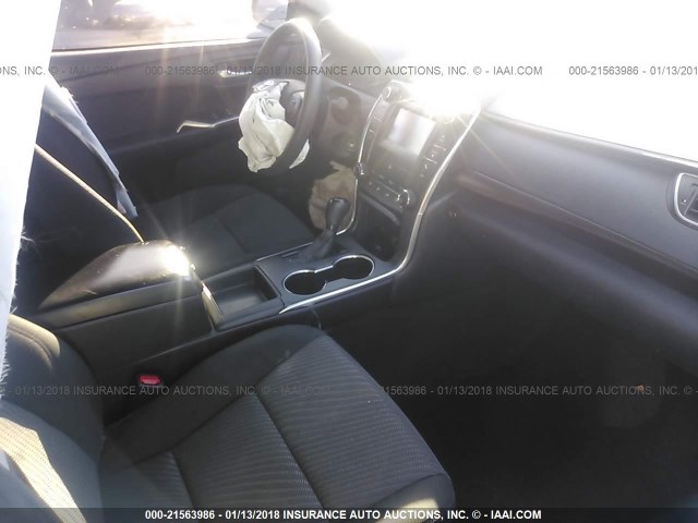 4T4BF1FKXFR477740 - 2015 TOYOTA CAMRY LE/XLE/SE/XSE GRAY photo 5