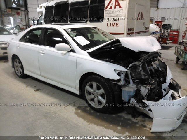 4T1BE46K09U840842 - 2009 TOYOTA CAMRY SE/LE/XLE WHITE photo 1