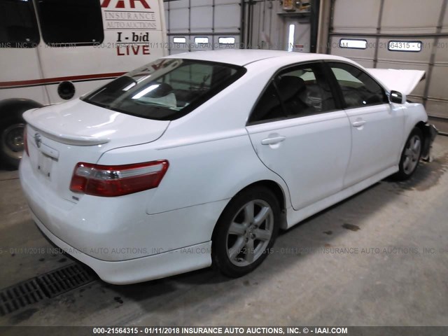 4T1BE46K09U840842 - 2009 TOYOTA CAMRY SE/LE/XLE WHITE photo 4