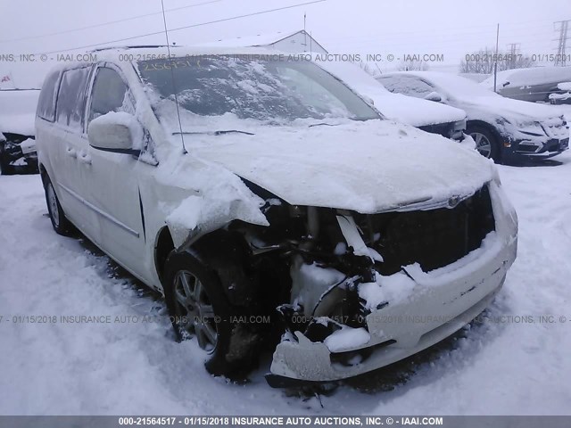 2A4RR5D12AR278994 - 2010 CHRYSLER TOWN & COUNTRY TOURING WHITE photo 1