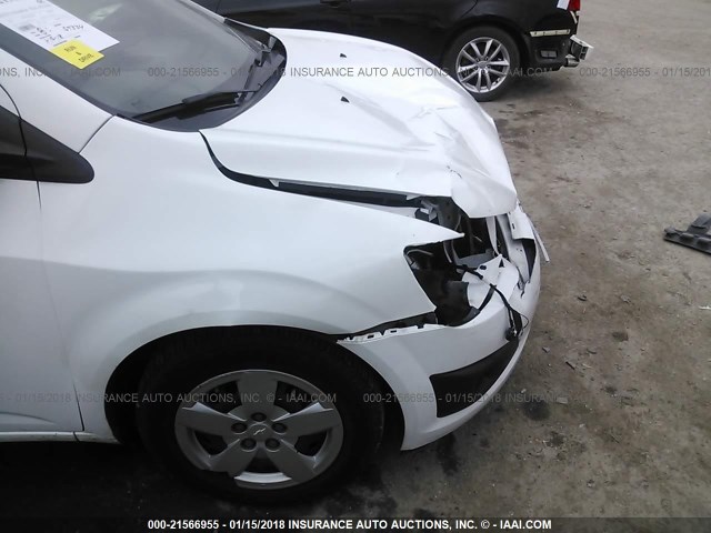 1G1JB5SH5D4131169 - 2013 CHEVROLET SONIC LS WHITE photo 6