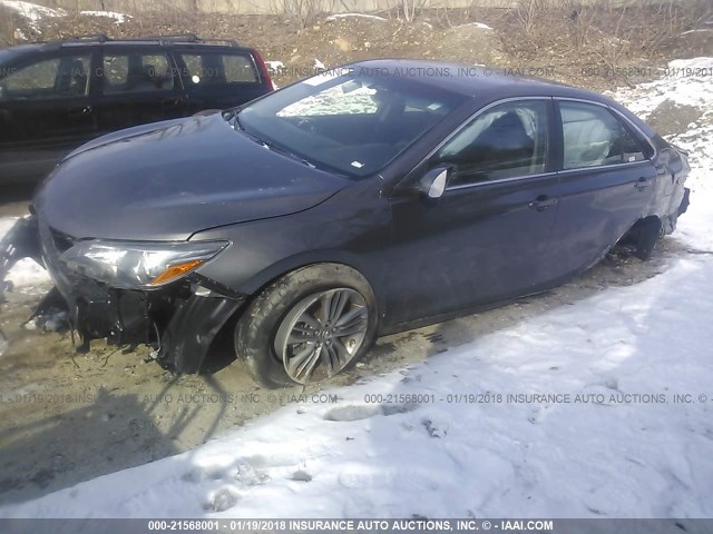 4T1BF1FK9HU281236 - 2017 TOYOTA CAMRY LE/XLE/SE/XSE 灰色 照片 6