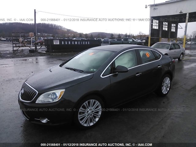 1G4PP5SK6E4174785 - 2014 BUICK VERANO GRAY photo 2