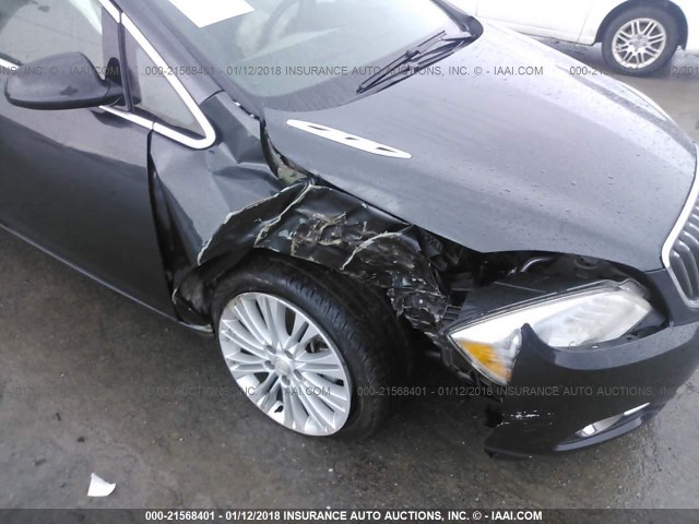 1G4PP5SK6E4174785 - 2014 BUICK VERANO GRAY photo 6