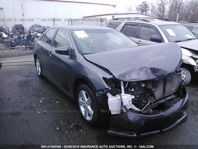 4T1BF1FKXEU426652 - 2014 TOYOTA CAMRY L/SE/LE/XLE 灰色 照片 1