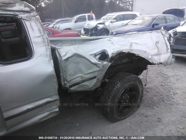 5TEWN72N11Z812910 - 2001 TOYOTA TACOMA XTRACAB SILVER photo 6