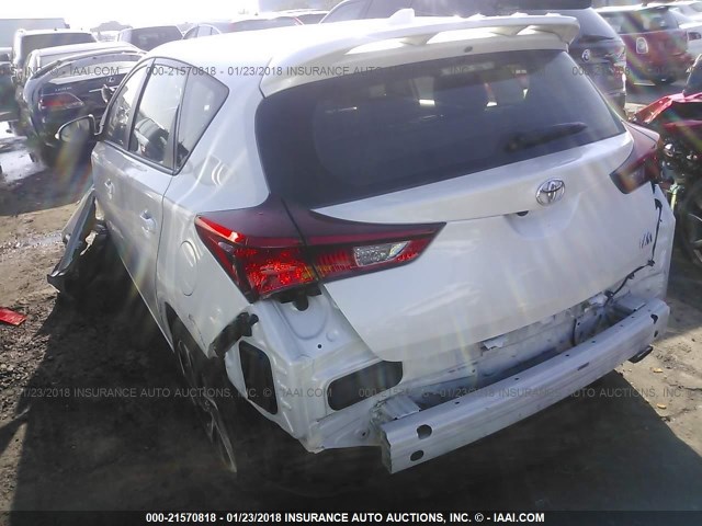 JTNKARJEXHJ539439 - 2017 TOYOTA COROLLA IM WHITE photo 3