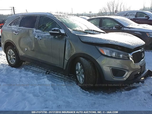 5XYPGDA56HG201838 - 2017 KIA SORENTO LX/L GRAY photo 1