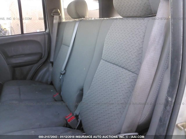 1J4GL38K05W684964 - 2005 JEEP LIBERTY RENEGADE SILVER photo 8