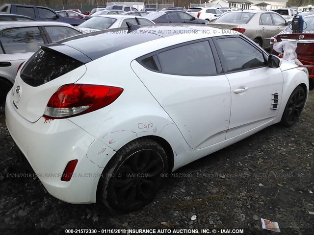 KMHTC6AD7CU056762 - 2012 HYUNDAI VELOSTER WHITE photo 4