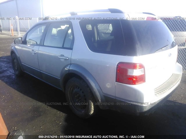 1FMDK02195GA50293 - 2005 FORD FREESTYLE SEL SILVER photo 3