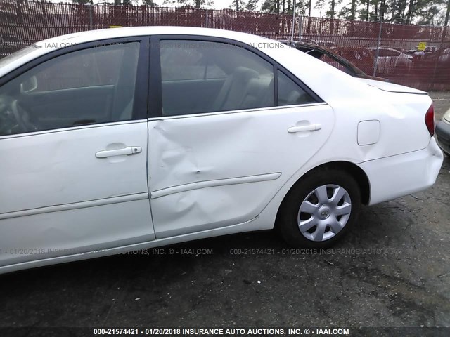 4T1BE32K54U371434 - 2004 TOYOTA CAMRY LE/XLE/SE WHITE photo 6