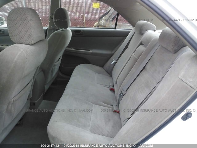 4T1BE32K54U371434 - 2004 TOYOTA CAMRY LE/XLE/SE თეთრი ფოტო 8