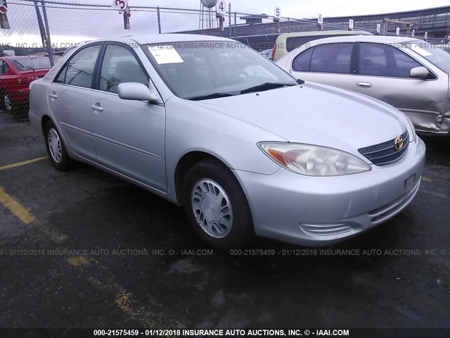 4T1BE32KX3U697843 - 2003 TOYOTA CAMRY LE/XLE/SE SILVER photo 1