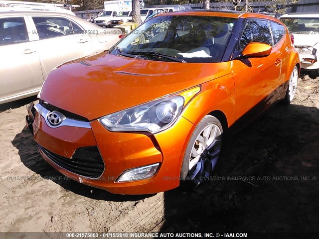 KMHTC6AD1CU030187 - 2012 HYUNDAI VELOSTER ORANGE photo 2