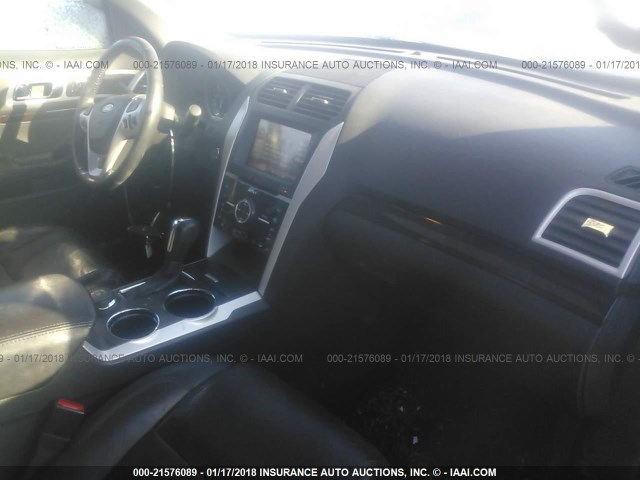 1FMHK8F8XBGA49480 - 2011 FORD EXPLORER LIMITED 白色 照片 5