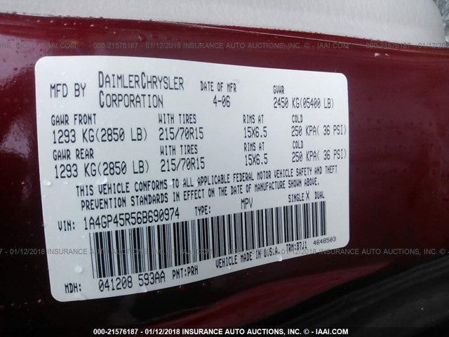 1A4GP45R56B690974 - 2006 CHRYSLER TOWN & COUNTRY  RED photo 9