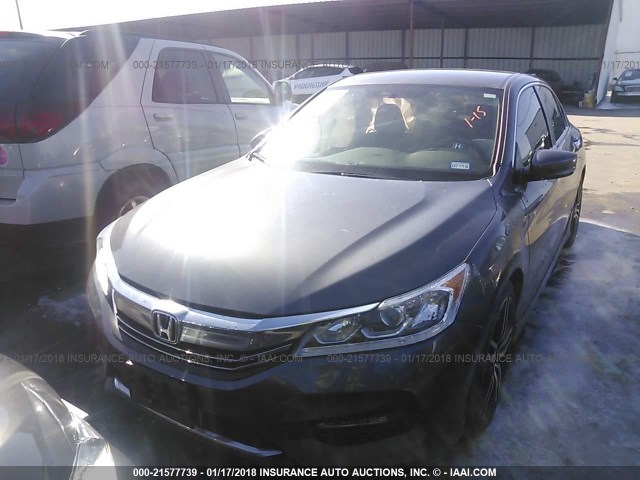 1HGCR2F5XHA016795 - 2017 HONDA ACCORD SPORT GRAY photo 2