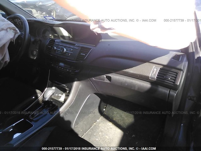 1HGCR2F5XHA016795 - 2017 HONDA ACCORD SPORT ნაცრისფერი ფოტო 5
