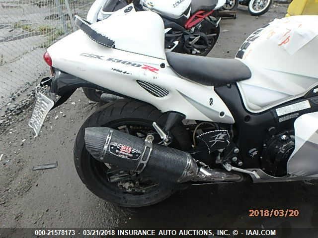 JS1GW71A262105708 - 2006 SUZUKI GSX1300 R WHITE photo 6