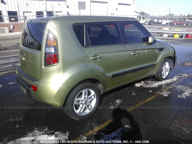 KNDJT2A24B7298456 - 2011 KIA SOUL +/!/SPORT GREEN photo 4