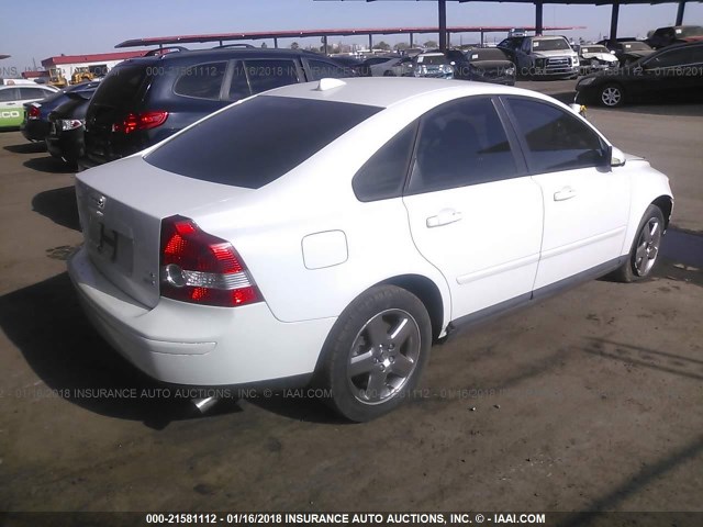 YV1MH682762157101 - 2006 VOLVO S40 T5 WHITE photo 4