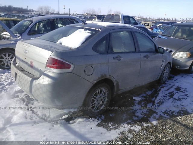 1FAHP35N58W145845 - 2008 FORD FOCUS SE/SEL/SES SILVER photo 4