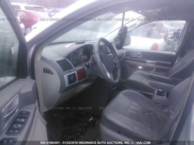 2A8HR54P58R720143 - 2008 CHRYSLER TOWN & COUNTRY TOURING SILVER photo 5