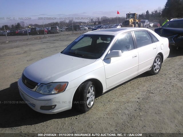 4T1BF28B3YU065921 - 2000 TOYOTA AVALON XL/XLS WHITE photo 2