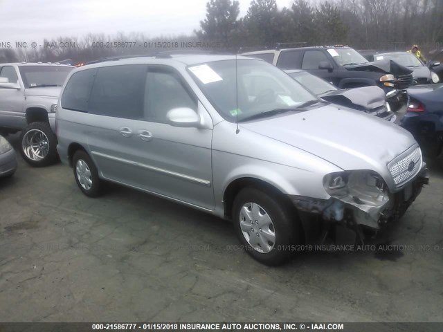 KNDUP132456655105 - 2005 KIA SEDONA EX/LX SILVER photo 1