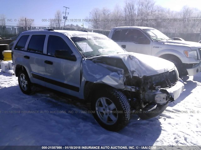 1J4GR48K25C625162 - 2005 JEEP GRAND CHEROKEE LAREDO/COLUMBIA/FREEDOM SILVER photo 1