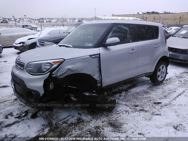 KNDJN2A21J7552021 - 2018 KIA SOUL SILVER photo 2