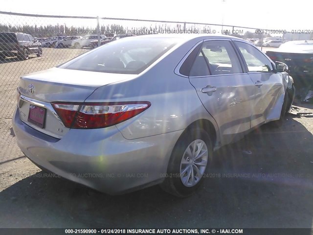 4T4BF1FK2FR509497 - 2015 TOYOTA CAMRY LE/XLE/SE/XSE SILVER photo 4