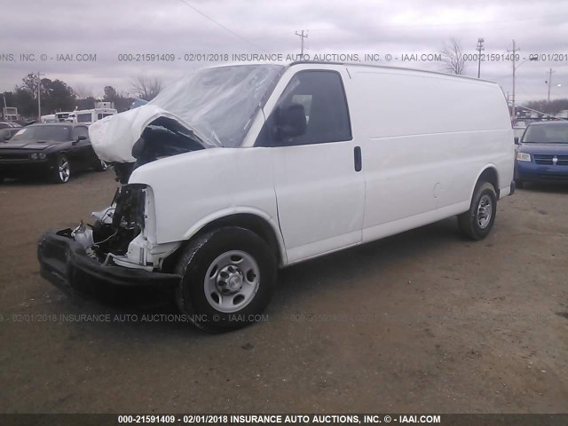 1GCWGBFF5G1221322 - 2016 CHEVROLET EXPRESS G2500  WHITE photo 2