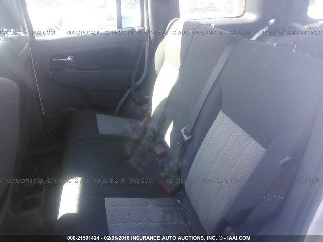 1J8GN28K49W522781 - 2009 JEEP LIBERTY SPORT 银色 照片 8