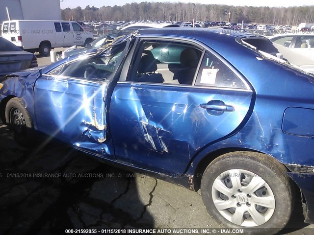 4T1BF3EK3AU562306 - 2010 TOYOTA CAMRY SE/LE/XLE BLUE photo 6
