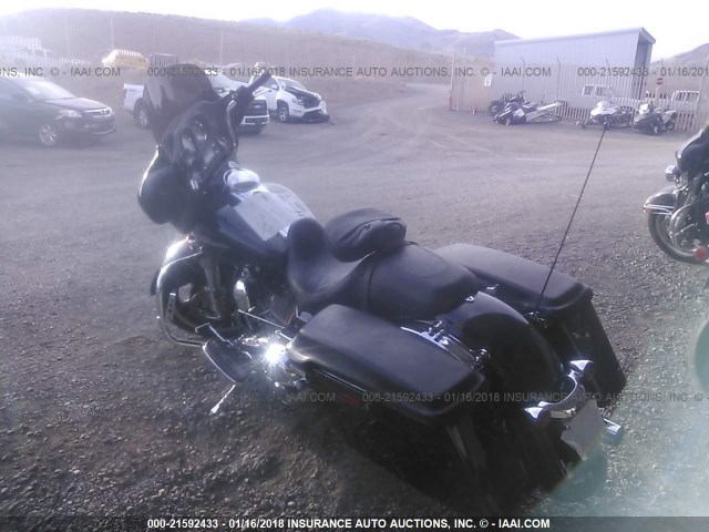 1HD1KB437BB668575 - 2011 HARLEY-DAVIDSON FLHX BLACK photo 3