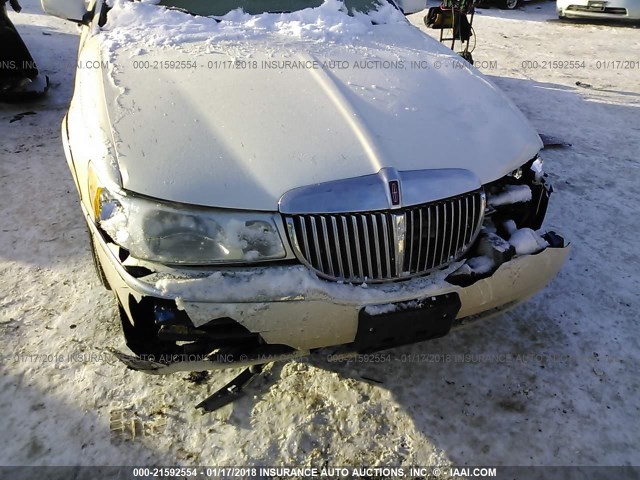 1LNHM81WX2Y626227 - 2002 LINCOLN TOWN CAR EXECUTIVE WHITE photo 6