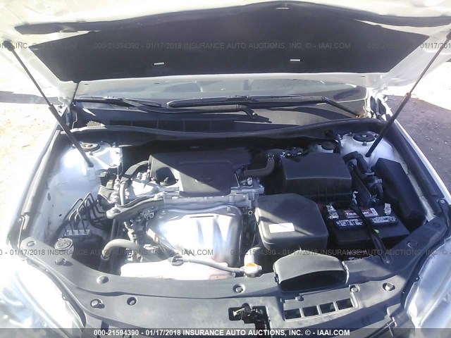 4T1BF1FK4GU157261 - 2016 TOYOTA CAMRY LE/XLE/SE/XSE თეთრი ფოტო 10