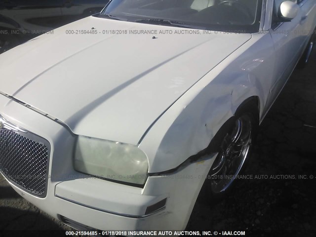 2C3JA53G15H684359 - 2005 CHRYSLER 300 TOURING WHITE photo 6