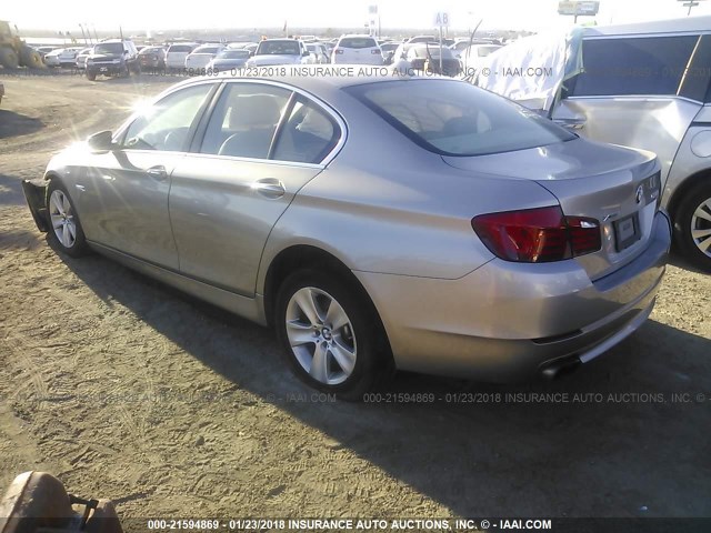 WBAXH5C57DDW14504 - 2013 BMW 528 XI GRAY photo 3