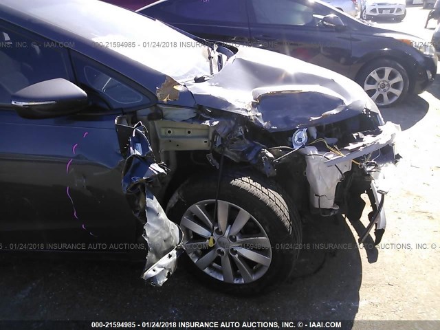 KNAFX4A63E5101072 - 2014 KIA FORTE LX GRAY photo 6