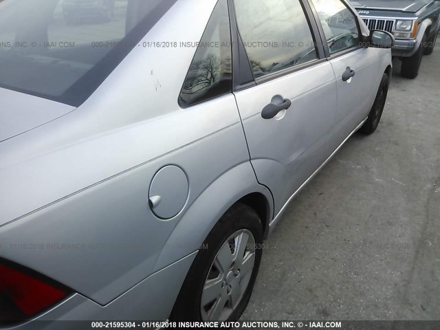 1FAHP34N07W118763 - 2007 FORD FOCUS ZX4/S/SE/SES 灰色 照片 6