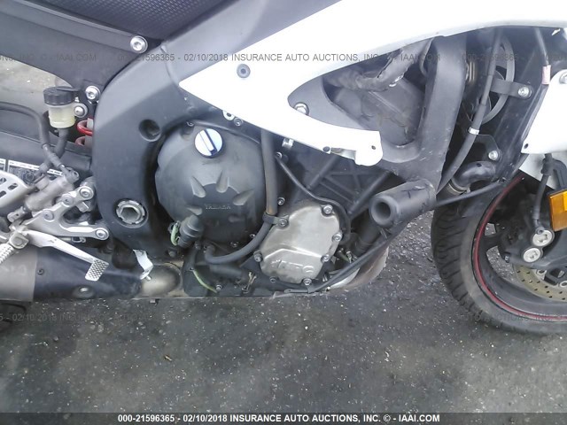 JYARJ12Y67A003675 - 2007 YAMAHA YZFR6 L WHITE photo 8