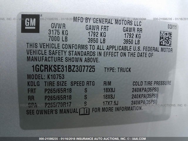 1GCRKSE31BZ307725 - 2011 CHEVROLET SILVERADO K1500 LT SILVER photo 9